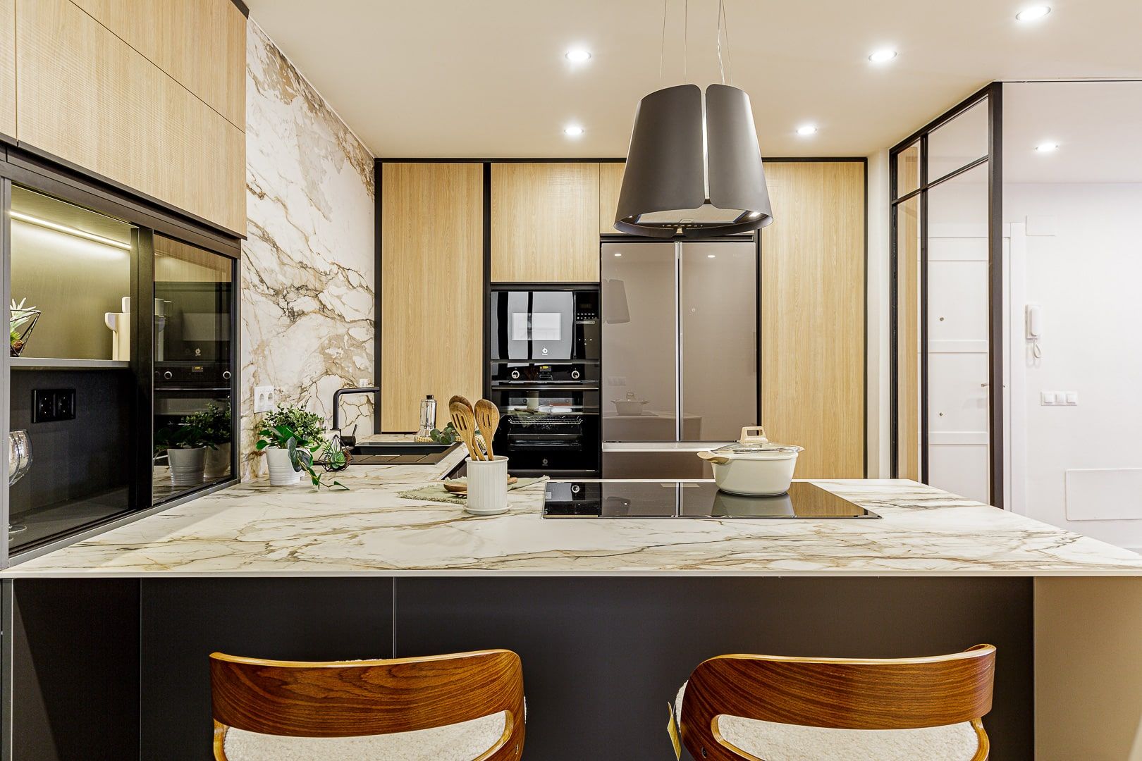 www.eireinteriors.com