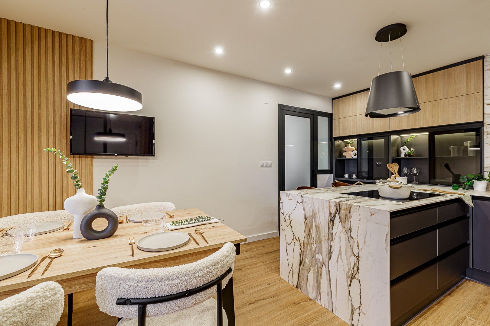 www.eireinteriors.com