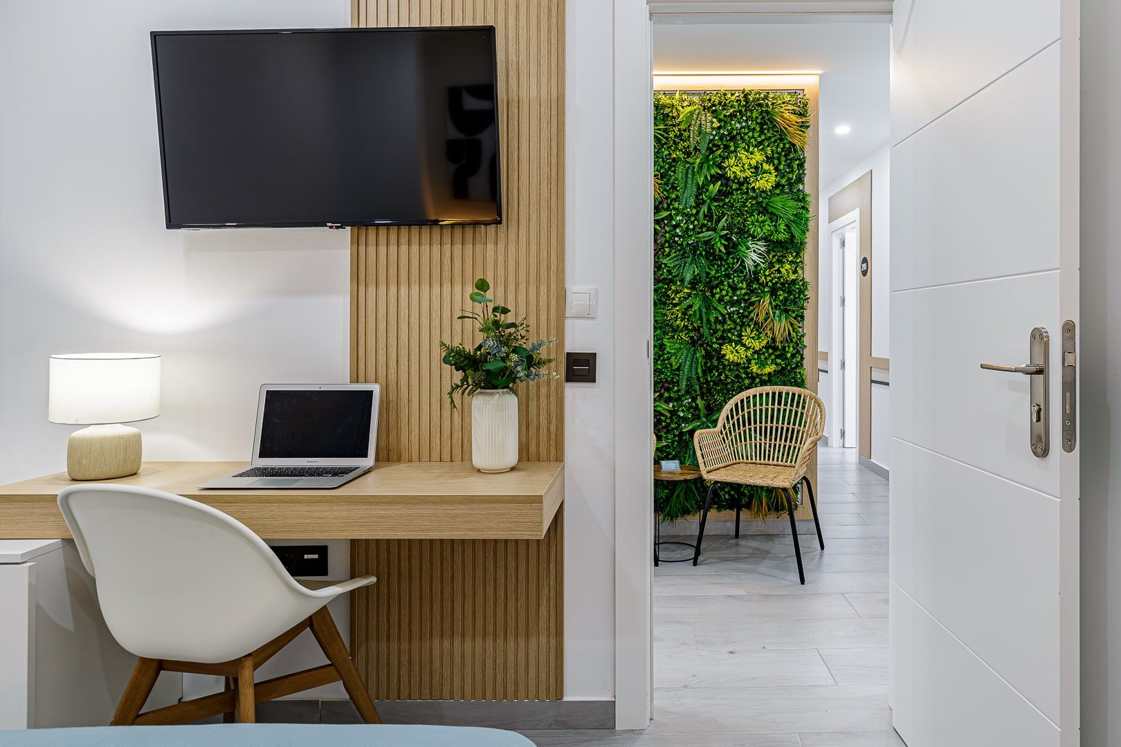www.eireinteriors.com