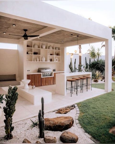 Decoración e indispensables en tu zona de piscina