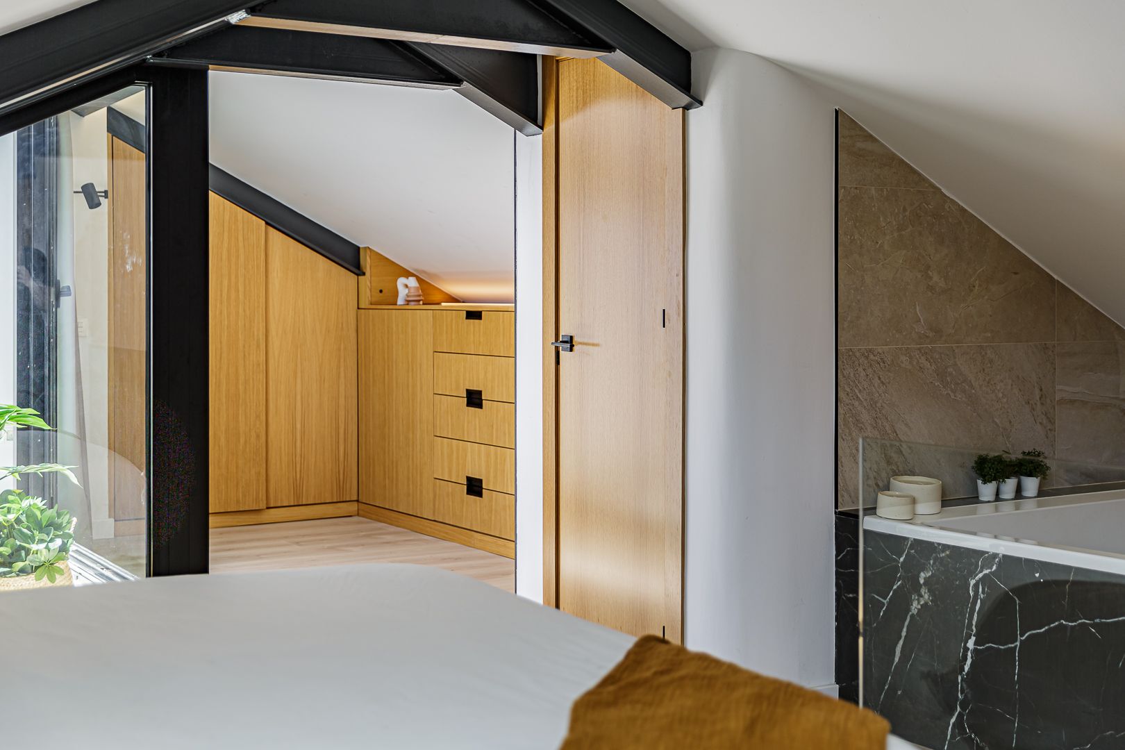 www.eireinteriors.com