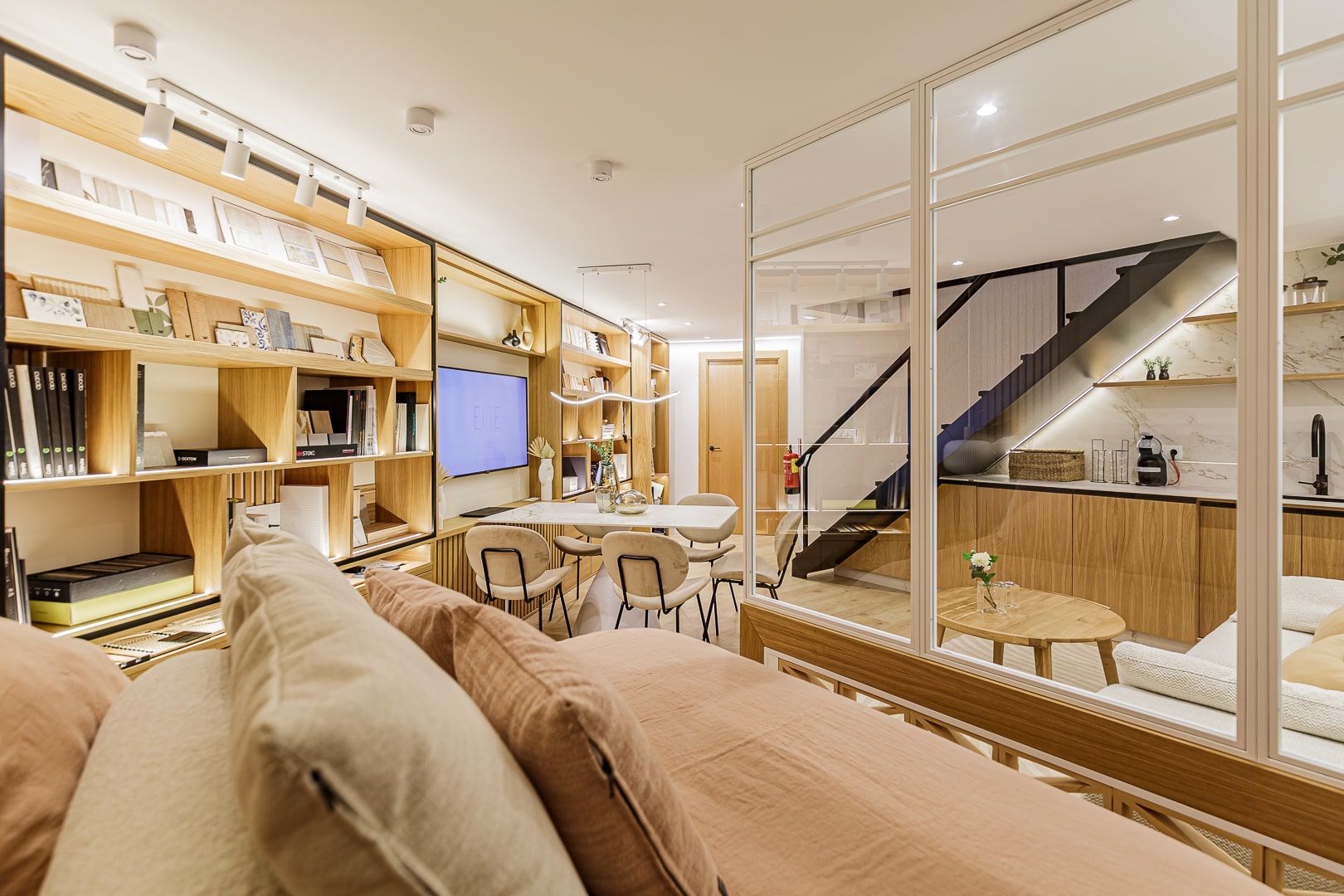 www.eireinteriors.com