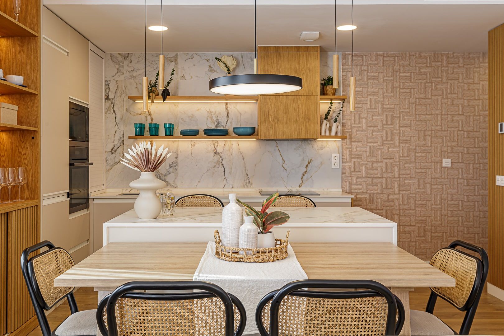 www.eireinteriors.com
