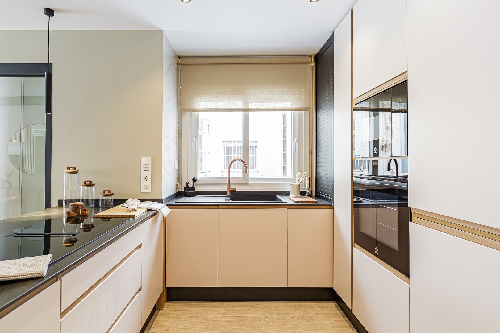 www.eireinteriors.com