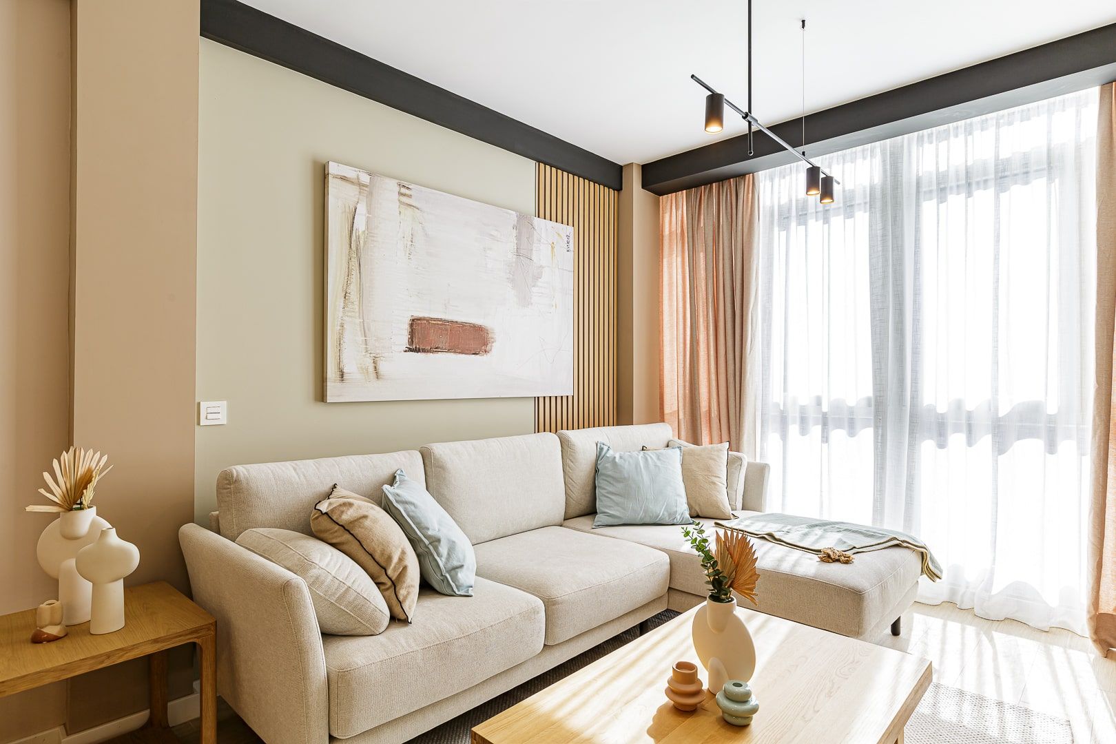 www.eireinteriors.com