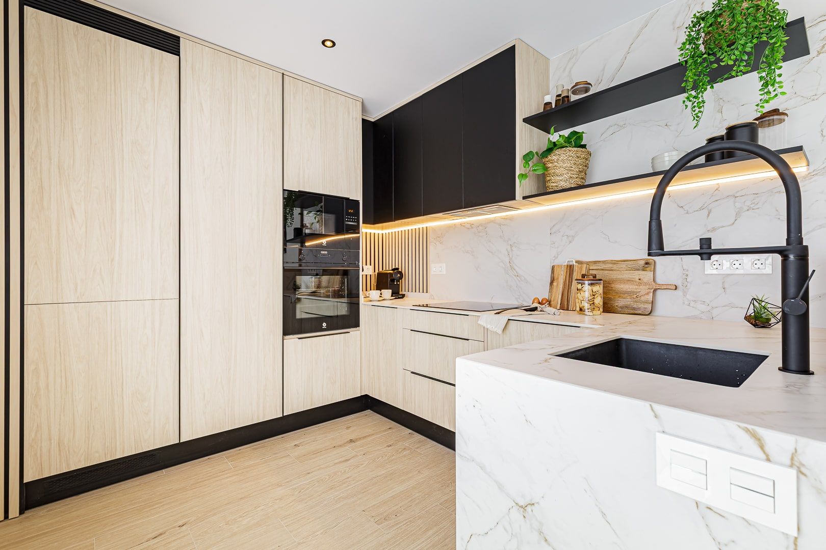 www.eireinteriors.com