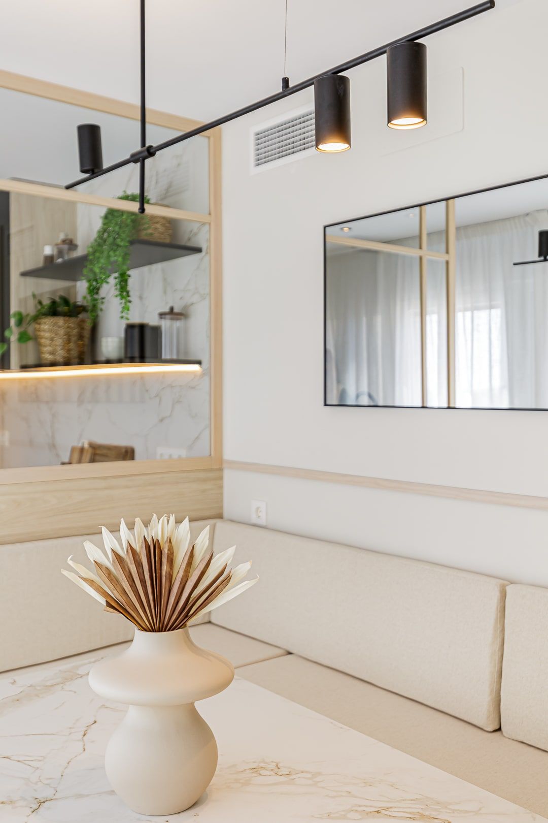 www.eireinteriors.com