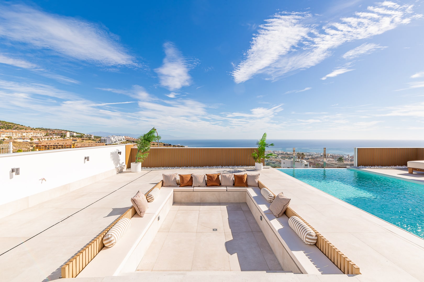 El Proyecto A6 es una espectacular villa concebida para la venta