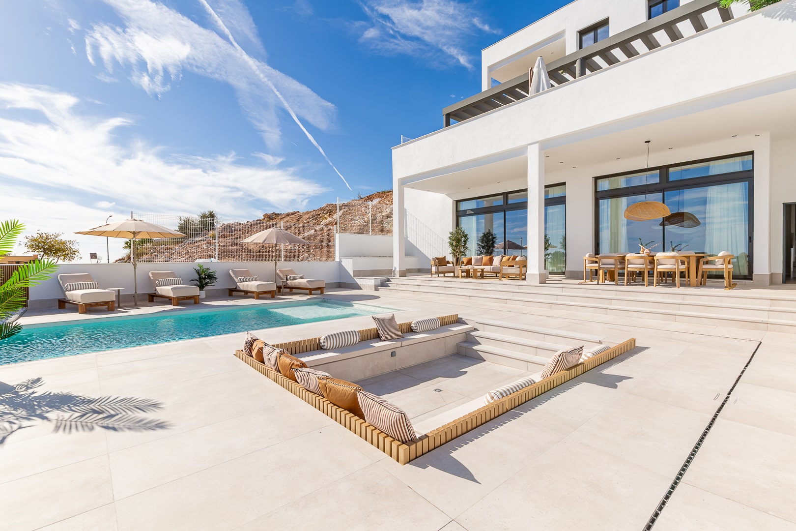 El Proyecto A6 es una espectacular villa concebida para la venta