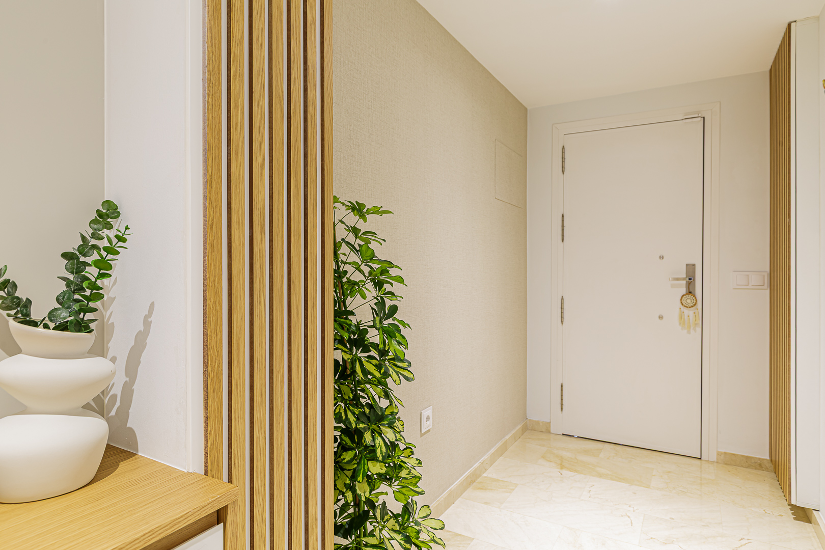 www.eireinteriors.com